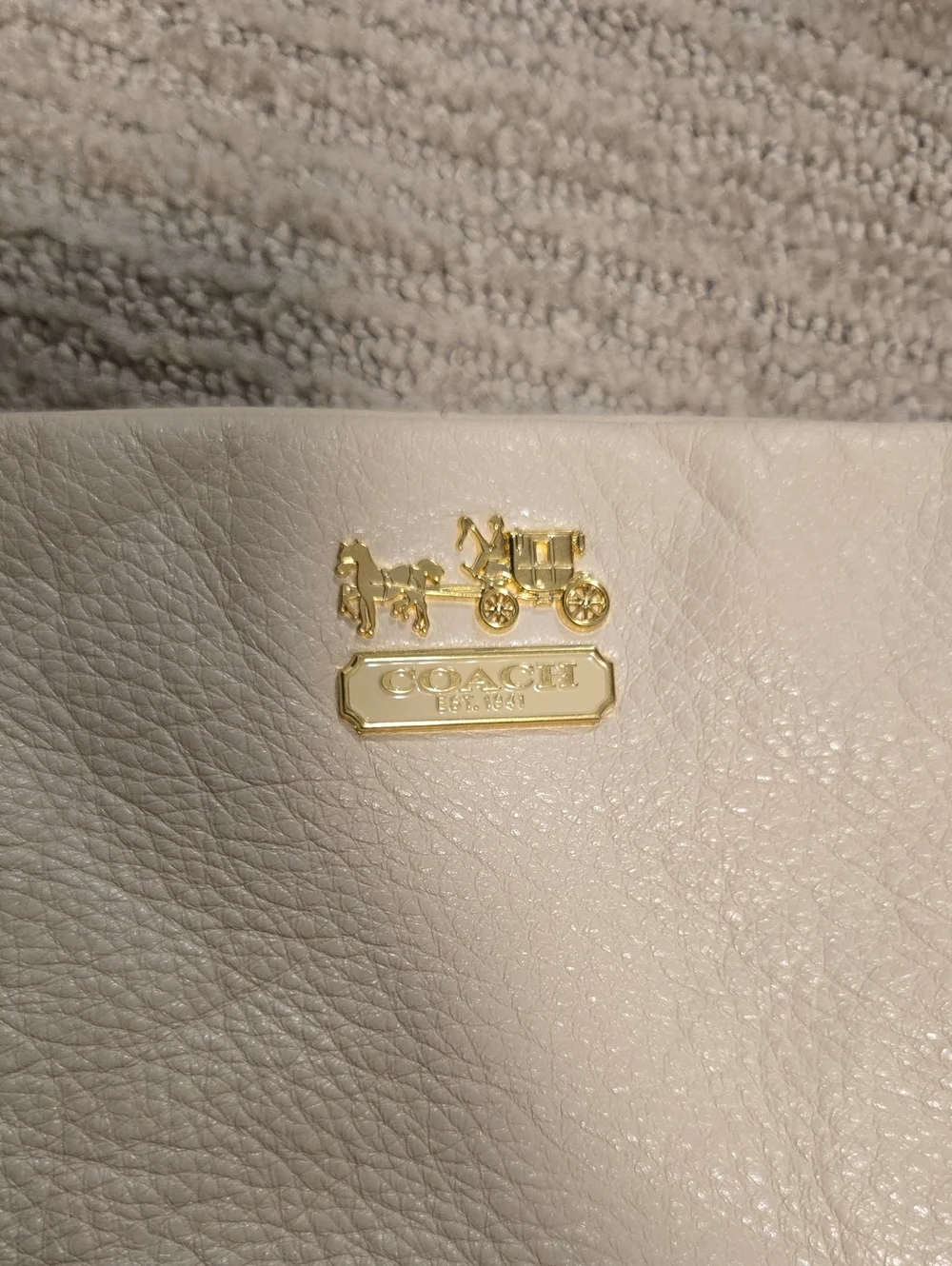 LIKE NEW! Vintage Coach Madison Isabelle Hobo-Ivory